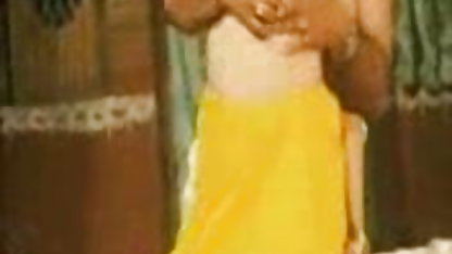 काले प्रकाश सेक्सी मूवी इंग्लिश में lesbo तिकड़ी के साथ ,