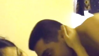 पुराने ट्रांसवेस्टाइट्स के साथ ब्लू इंग्लिश सेक्सी मूवी दो युवा महिलाओं, मुख-मैथुन पार्टी