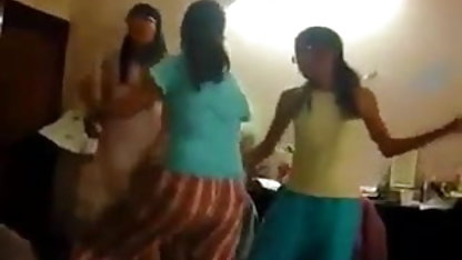 बड़े स्तन से पता चलता है आप सही तरीके से करने के इंग्लिश सेक्स फिल्म वीडियो लिए बंद जैक!