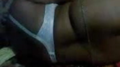 खेल के साथ मेरी सेक्सी फिल्म सेक्सी इंग्लिश चूत में मेरी छोटी बहन बिस्तर जबकि दूर शिविर में