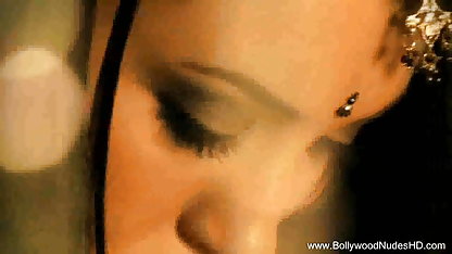 उसके इंग्लिश सेक्सी मूवी मुँह पूर्ण हो जाता है