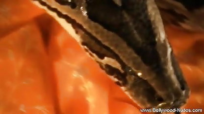 गर्म इंग्लिश ब्लू सेक्सी मूवी सुनहरे बालों वाली Handjob