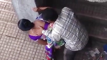 2-गर्म श्यामला इंग्लिश फुल सेक्स मूवी उसे पेशाब निराशा से राहत मिलती है