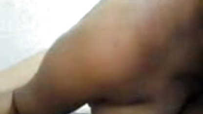 मेरे दोस्त ने अपनी बहन के कंप्यूटर पर इंग्लिश सेक्सी फुल मूवी वीडियो क्या पाया