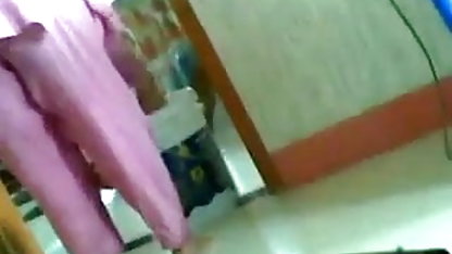 बेशर्म शौकिया वेश्या मुट्ठी में इंग्लिश हिंदी मूवी सेक्सी