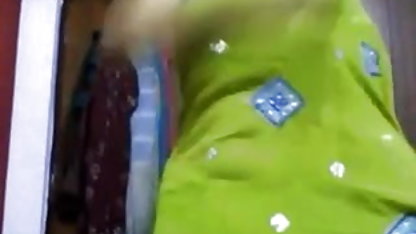 सुंदर श्यामला हो जाता है जबकि सेक्सी फिल्म इंग्लिश सेक्सी फिल्म शीर्ष पर