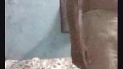 भारतीय गधा इंग्लिश सेक्स मूवी वीडियो फैल रहा