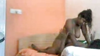 चर्च लेडी एंड्रिया संभोग इंग्लिश सेक्सी वीडियो फुल मूवी सुख के लिए उसकी जरूरत को नियंत्रित नहीं कर सकते