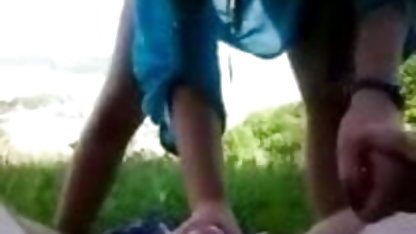 सुनहरे बालों वाली लड़की ट्रेन पर विशाल सेक्सी वीडियो इंग्लिश मूवी स्तन से पता चलता है