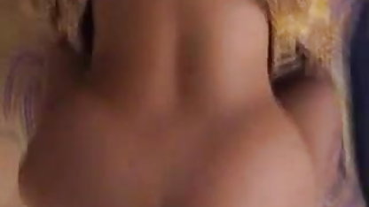 भव्य श्यामला उसे बिल्ली के इंग्लिश सेक्सी मूवी पिक्चर साथ एक विशाल