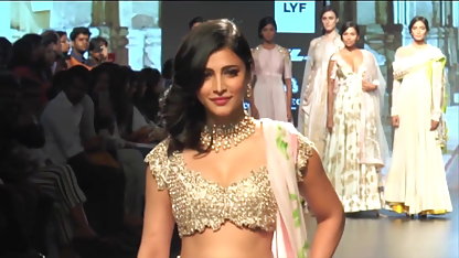 बड़ा सिर मुर्गा गधा में मूवी सेक्सी इंग्लिश फिल्म