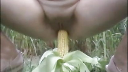 त्रिगुट सेक्स मूवी इंग्लिश