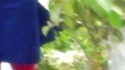 एमेच्योर एशियाई प्रेमिका स्ट्रिप्स में जनता से पहले एक इंग्लिश हिंदी मूवी सेक्सी