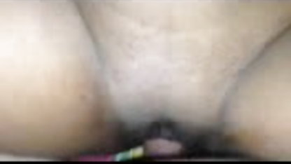 धमाके औरत एक ब्रांड बकवास है, जबकि इंग्लिश बीएफ मूवी पति देखता है